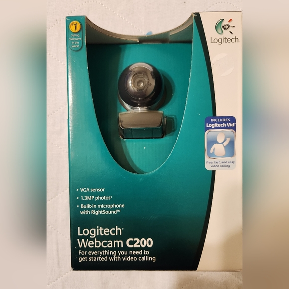 Logitech Webcam C200 with built in Microphone - Picture 1 of 2